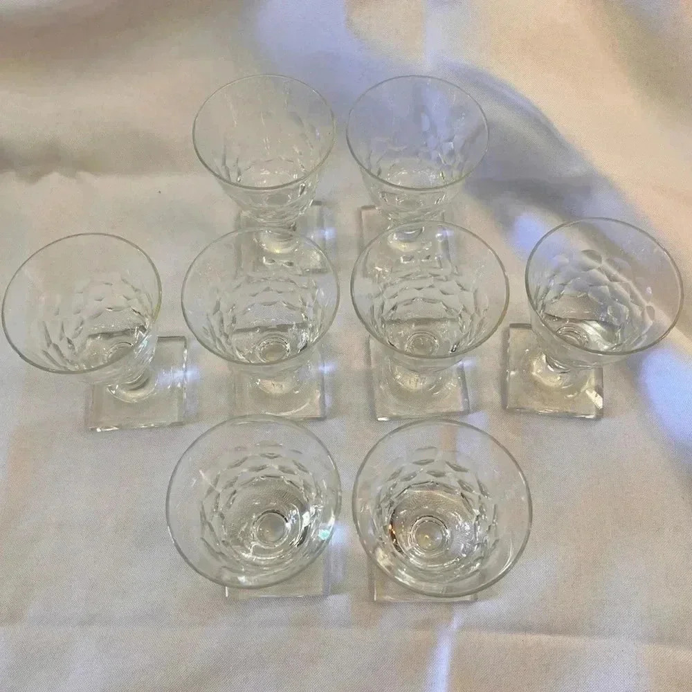 Set of 8 Vintage Crystal Cordial Cut Glasses by Hawkes Crystal - Picture 4 of 5